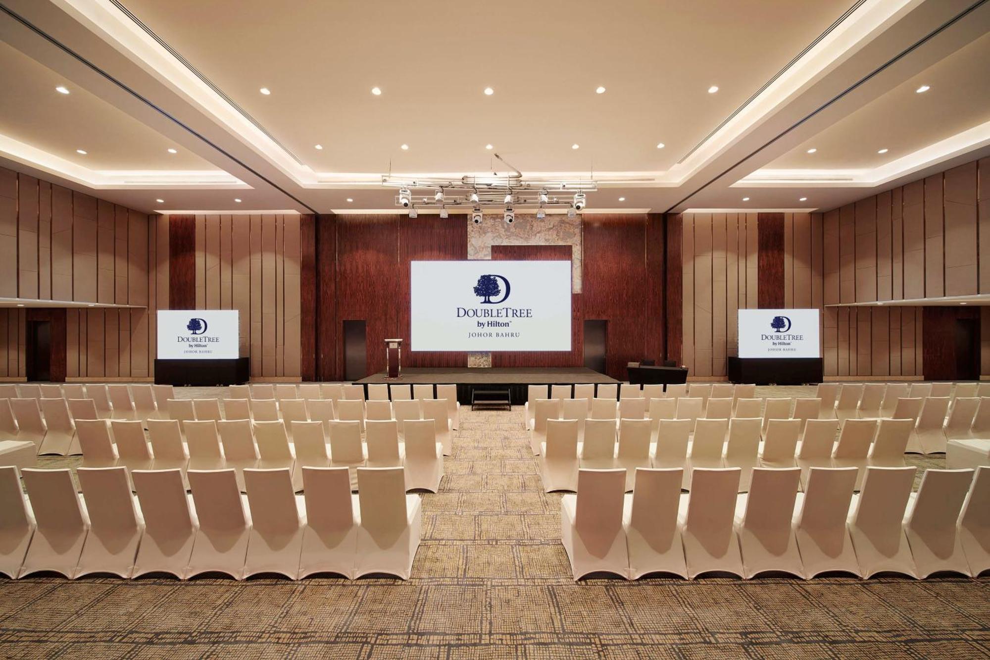 Doubletree By Hilton Johor Bahru Hotel Bagian luar foto