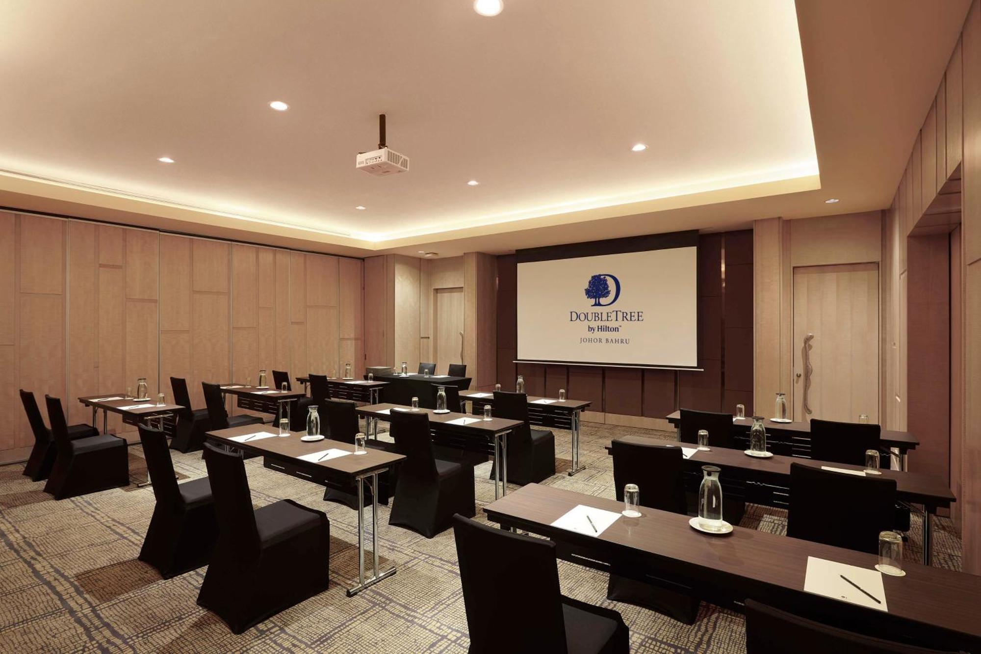 Doubletree By Hilton Johor Bahru Hotel Bagian luar foto